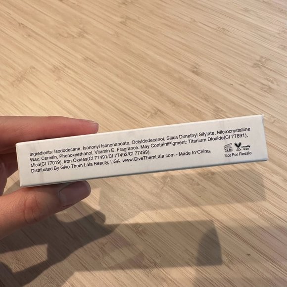 #GIVE THEM LALA Beauty Matte Lipstick (NEW) - Picture 2 of 4